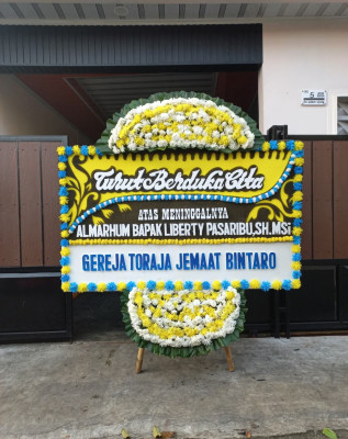 Papan Bunga Duka di Batang Alai Selatan